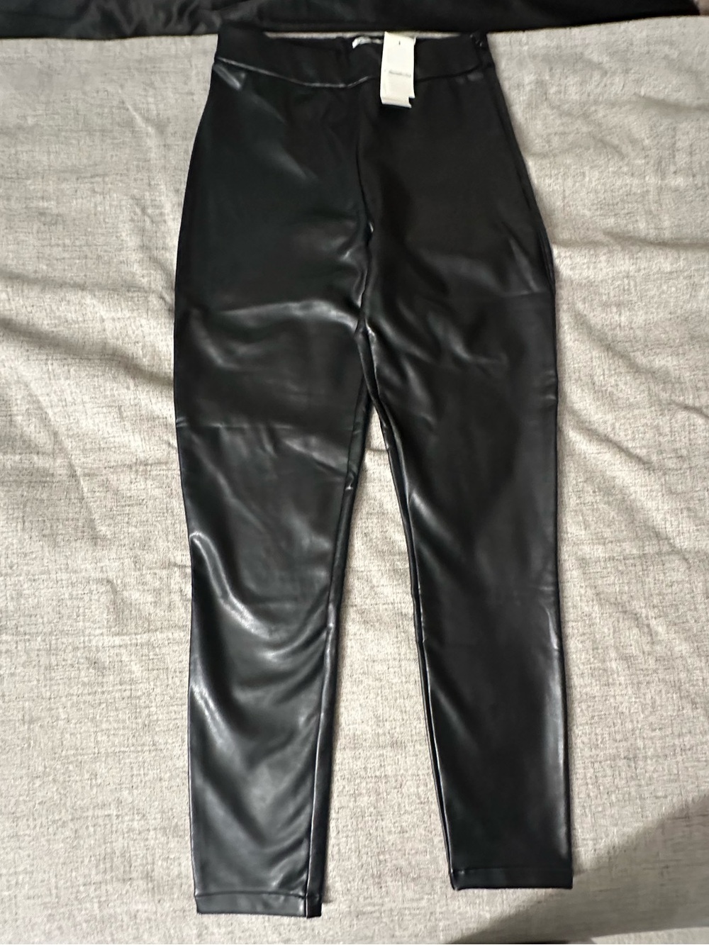 Abercrombie & Fitch NWT Black Vegan Leather High Rise Leggings